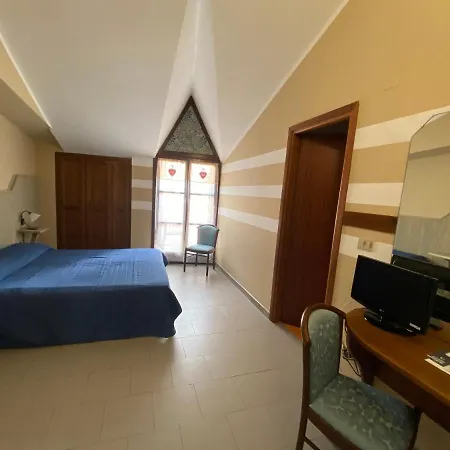Ristorante Ligure ホテル 3*